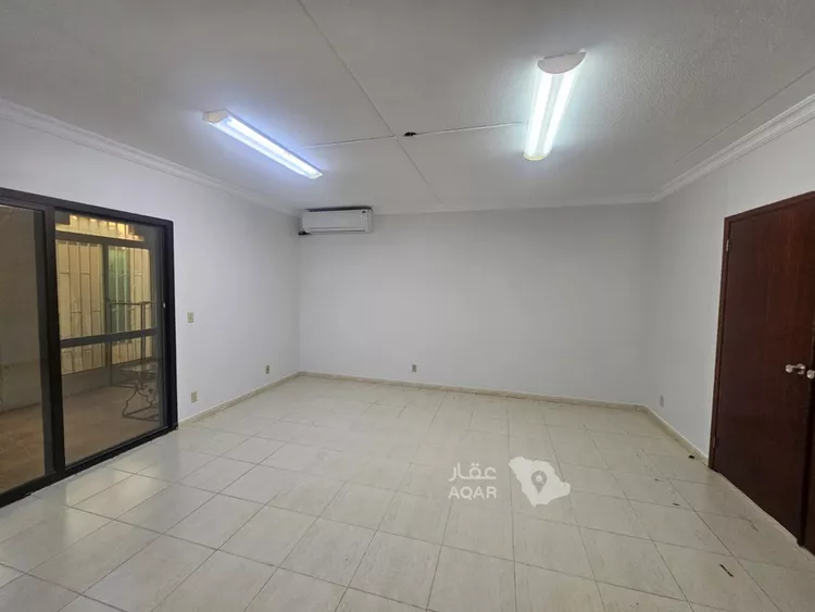فيلا للإيجار في شارع طريق الدمام, حي الحجاز, مدينة مدينه الجبيل الصناعيه, المنطقة الشرقية صورة 2