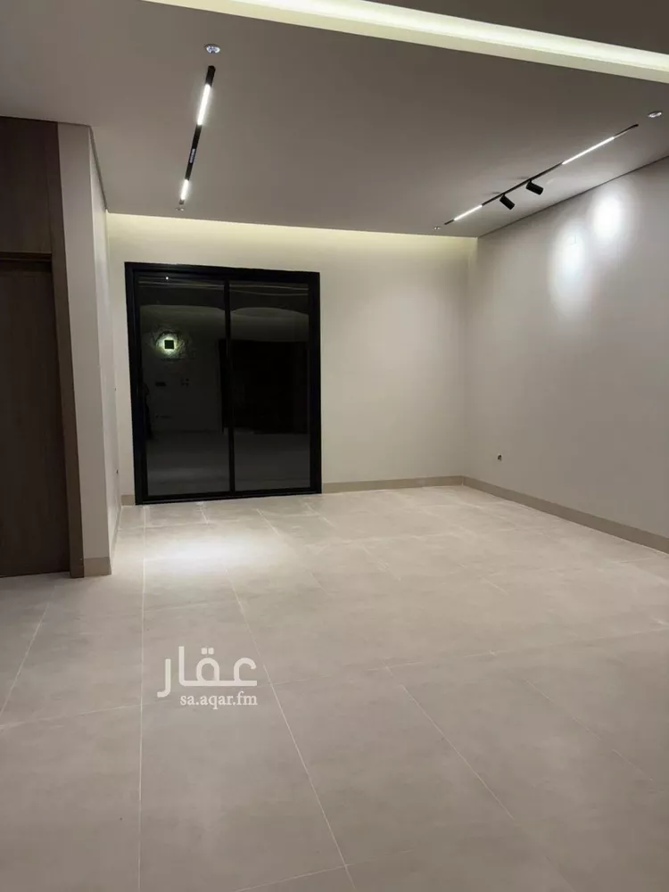 فيلا للبيع في شارع فرات بن حيان, حي الروضة, مدينة الرياض, منطقة الرياض