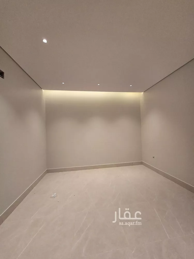 فيلا للبيع في شارع فرات بن حيان, حي الروضة, مدينة الرياض, منطقة الرياض صورة 2