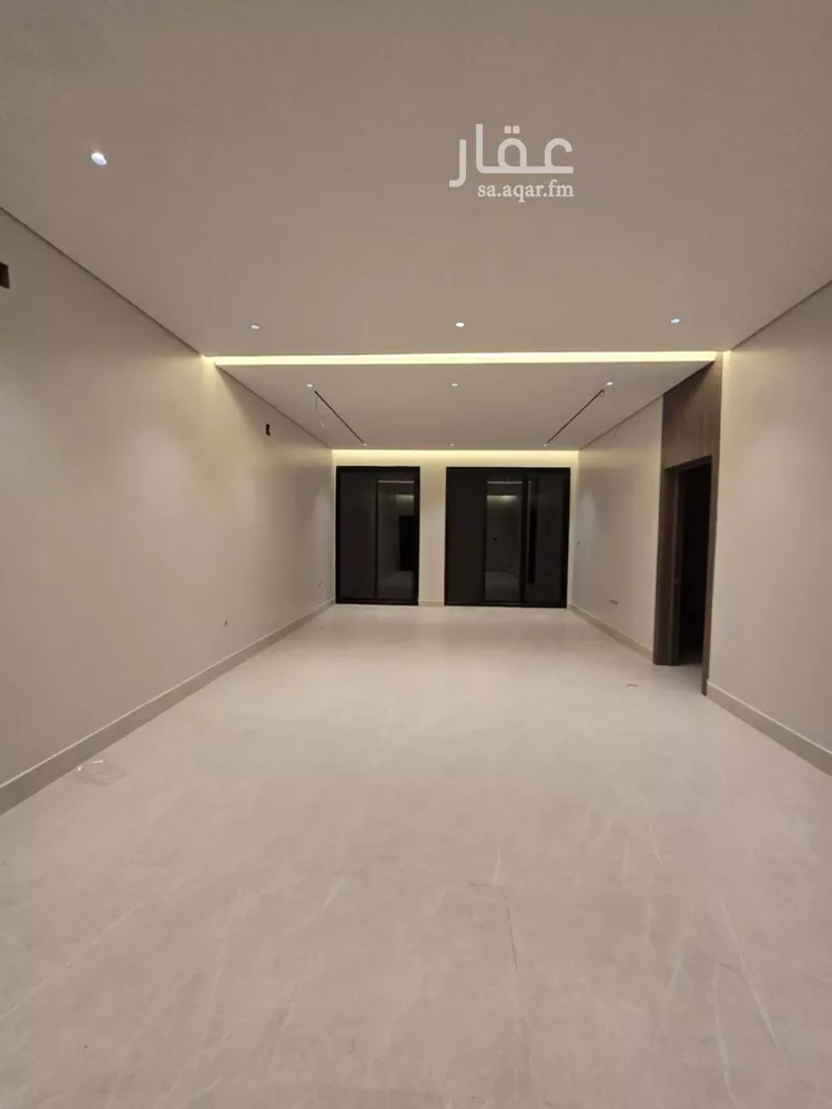 فيلا للبيع في شارع فرات بن حيان, حي الروضة, مدينة الرياض, منطقة الرياض