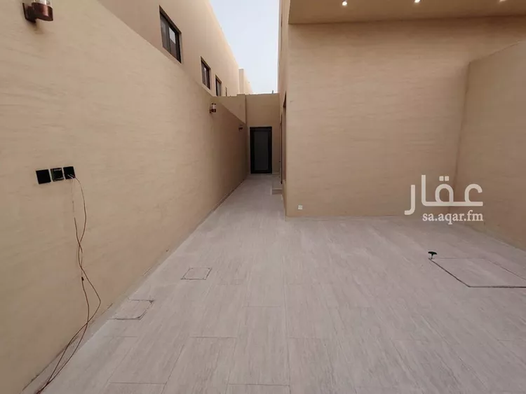 دور للبيع في شارع حسن الشاعر, حي عكاظ, مدينة الرياض, منطقة الرياض صورة 2