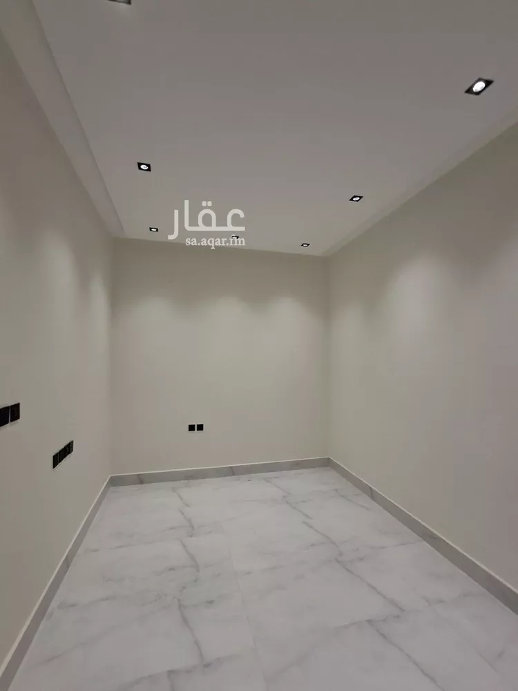 فيلا للبيع في شارع عائشة بنت ابي بكر, حي ديراب, مدينة الرياض, منطقة الرياض صورة 2