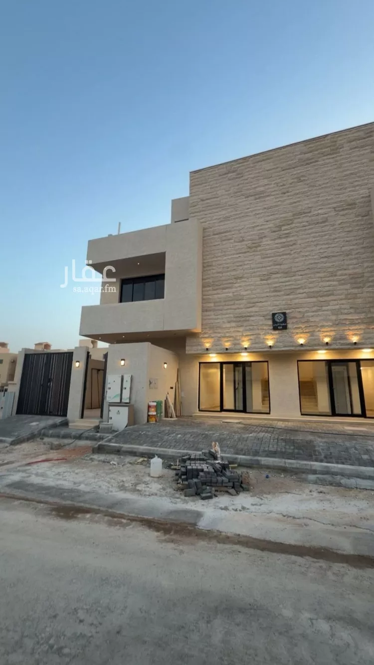 دور للبيع في شارع العجمة, حي الرمال, مدينة الرياض, منطقة الرياض