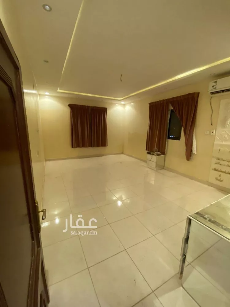 فيلا للبيع في شارع الدفاع, حي إشبيلية, مدينة الرياض, منطقة الرياض صورة 4