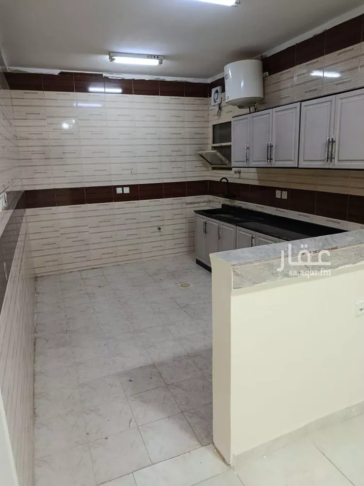 شقة للإيجار في شارع ابن المظفر الحاتمي, حي العزيزية, مدينة الرياض, منطقة الرياض 6