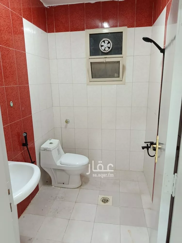 شقة للإيجار في شارع ابن المظفر الحاتمي, حي العزيزية, مدينة الرياض, منطقة الرياض 8