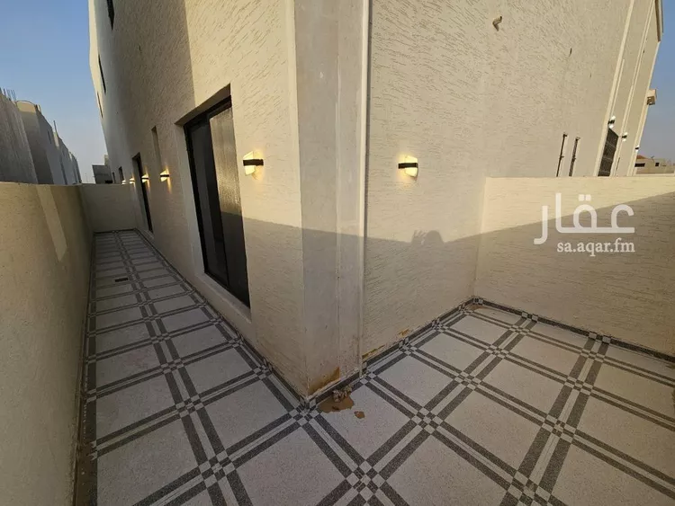 دور للبيع في شارع أحمد بن داود المالكي, حي المعيزيلة, مدينة الرياض, منطقة الرياض صورة 3