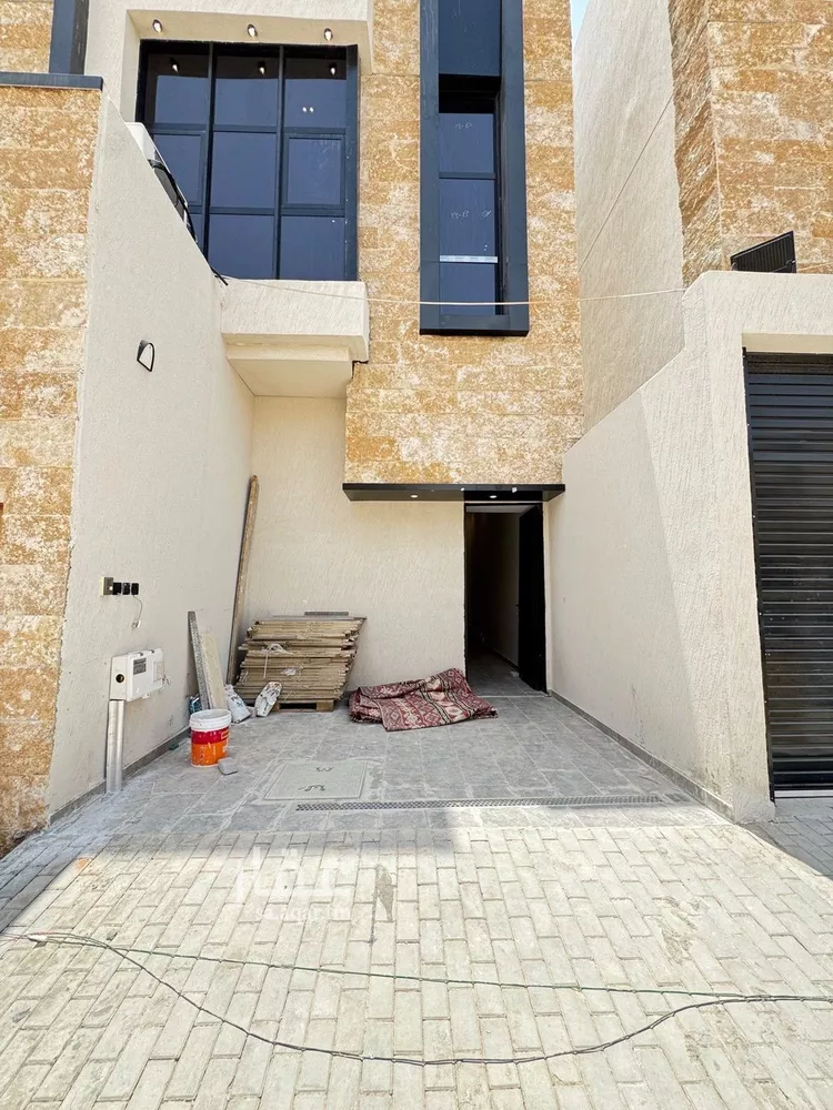 دور للبيع في شارع محمود النجاري, حي الخليج, مدينة الرياض, منطقة الرياض