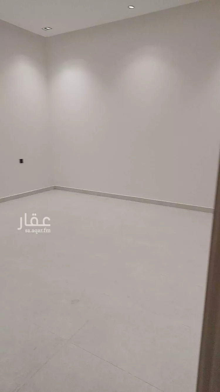 دور للبيع في شارع سما عكاظ, حي عكاظ, مدينة الرياض, منطقة الرياض صورة 4