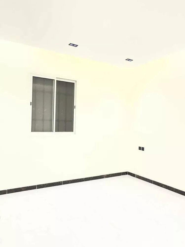 Floor for Sale in Riyadh Al Janadriyah صورة 3