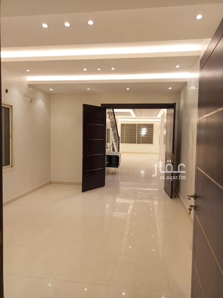 فيلا للبيع في شارع عبدالباسط بن خليل, حي النرجس, مدينة الرياض, منطقة الرياض صورة 2