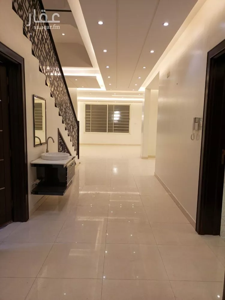 فيلا للبيع في شارع عبدالباسط بن خليل, حي النرجس, مدينة الرياض, منطقة الرياض صورة 3