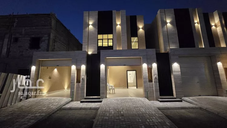 دور للبيع في شارع تقي الدين الهلالي, حي طويق, مدينة الرياض, منطقة الرياض