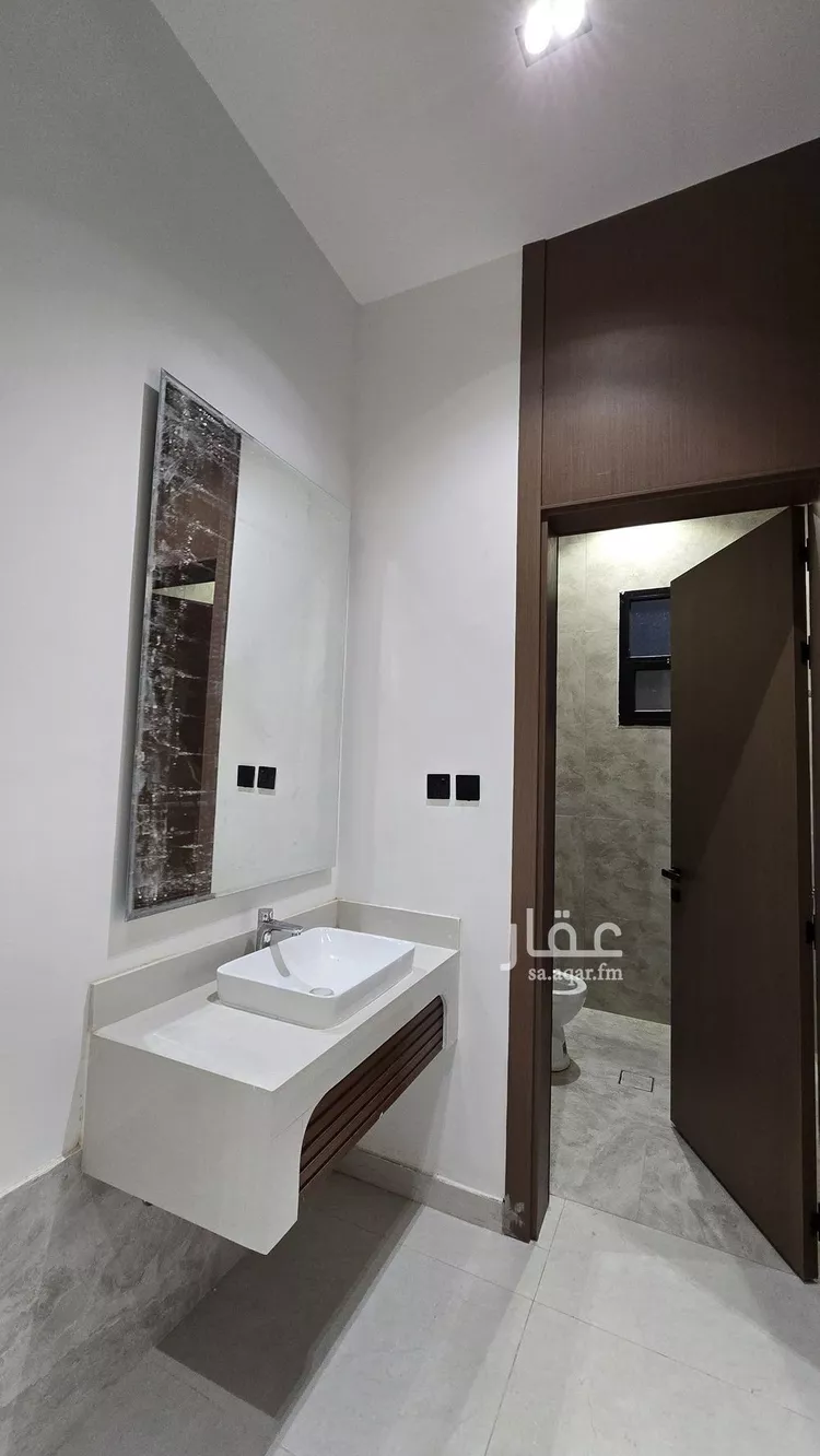 دور للبيع في شارع رفاعة بن شداد, حي عكاظ, مدينة الرياض, منطقة الرياض صورة 5