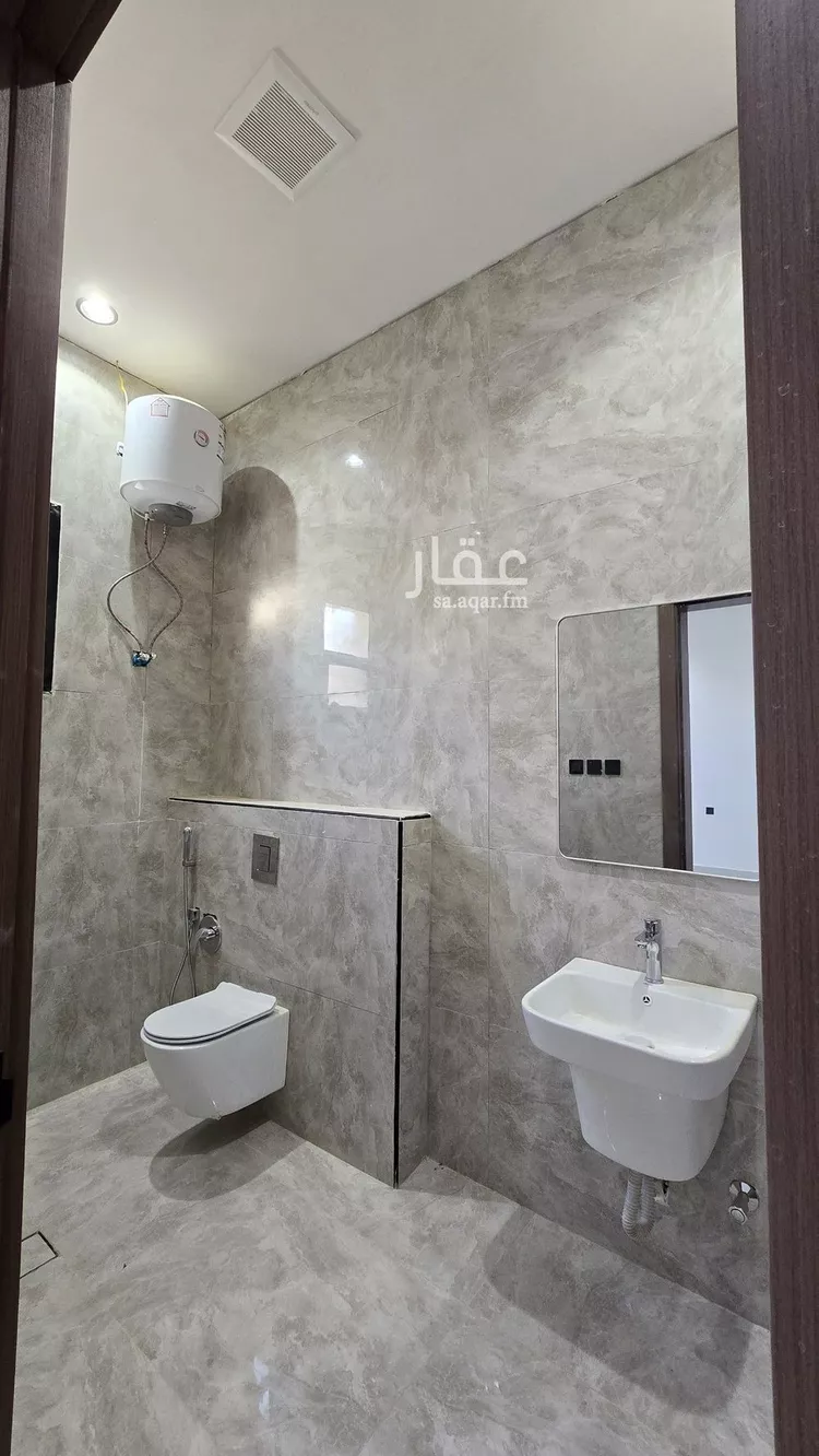 دور للبيع في شارع رفاعة بن شداد, حي عكاظ, مدينة الرياض, منطقة الرياض صورة 4