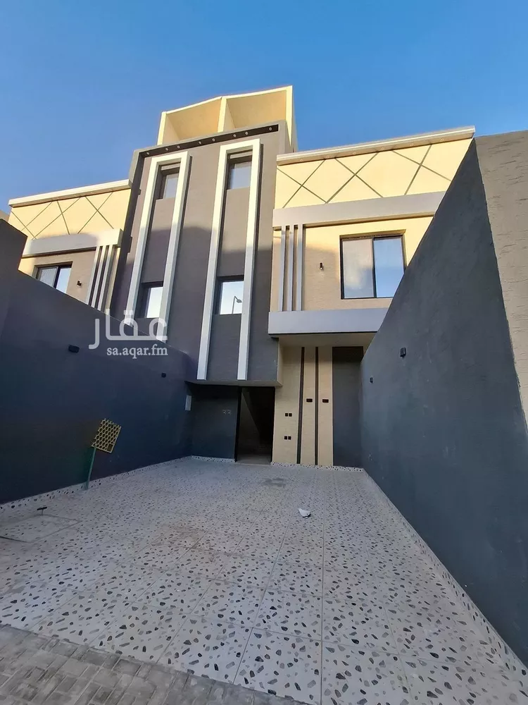 دور للبيع في شارع حميد الطويل, حي عكاظ, مدينة الرياض, منطقة الرياض