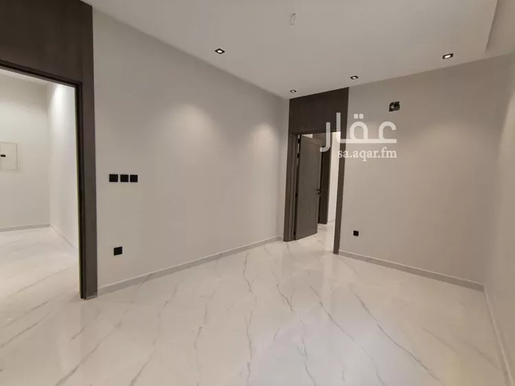 دور للبيع في شارع أبي عبدالله الصقلي, حي عكاظ, مدينة الرياض, منطقة الرياض صورة 5