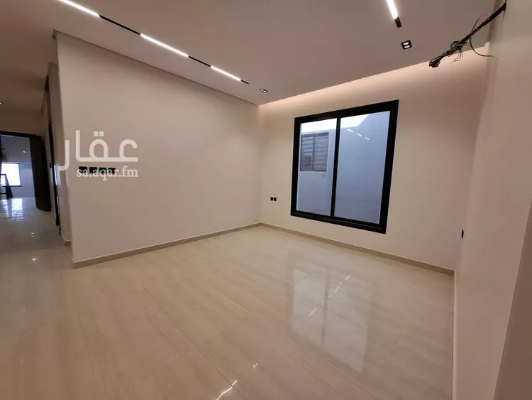 دور للبيع في شارع حميد الطويل, حي عكاظ, مدينة الرياض, منطقة الرياض صورة 3