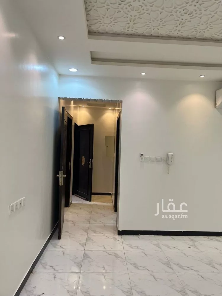 شقة للإيجار في شارع عبدالعزيز العبادي, حي الرمال, مدينة الرياض, منطقة الرياض