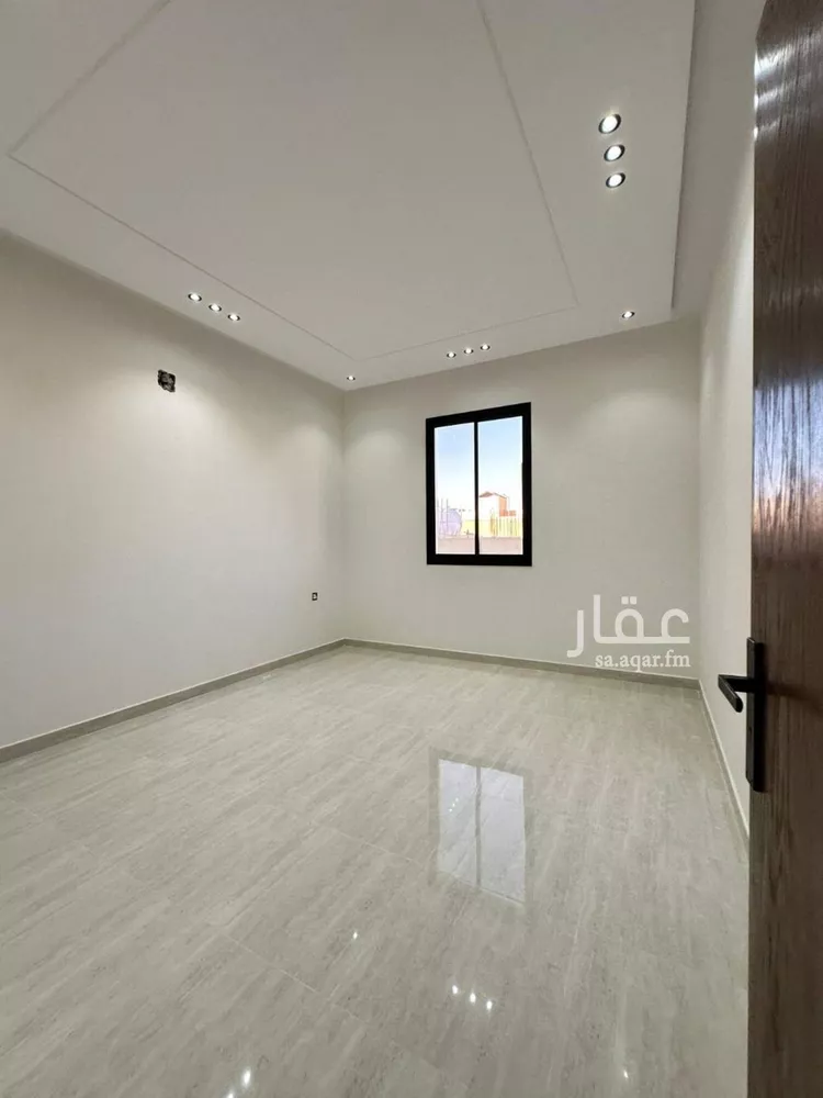 دور للبيع في شارع الكهفة, حي الحزم, مدينة الرياض, منطقة الرياض 7