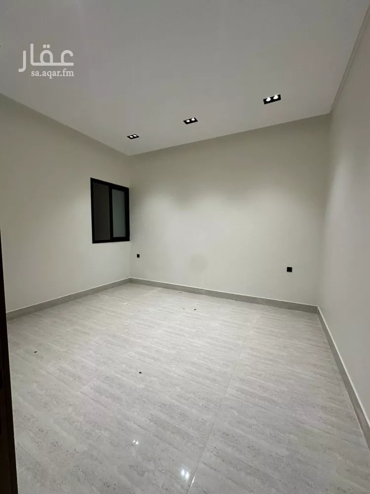 Floor for Sale in Riyadh Tuwaiq 14