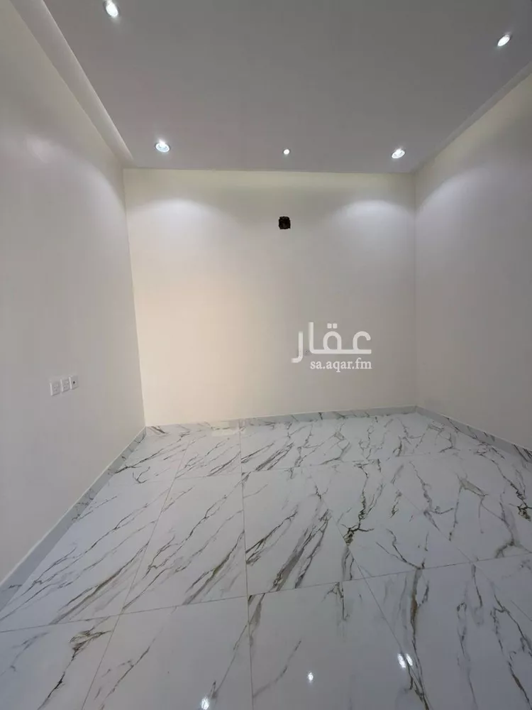 فيلا للبيع في شارع محمد الموصلي, حي العريجاء الغربي, مدينة الرياض, منطقة الرياض 19