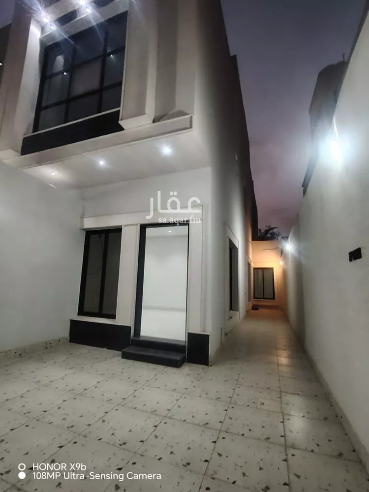 دور للبيع في شارع محمد اليزيدي, حي العريجاء الغربي, مدينة الرياض, منطقة الرياض صورة 3