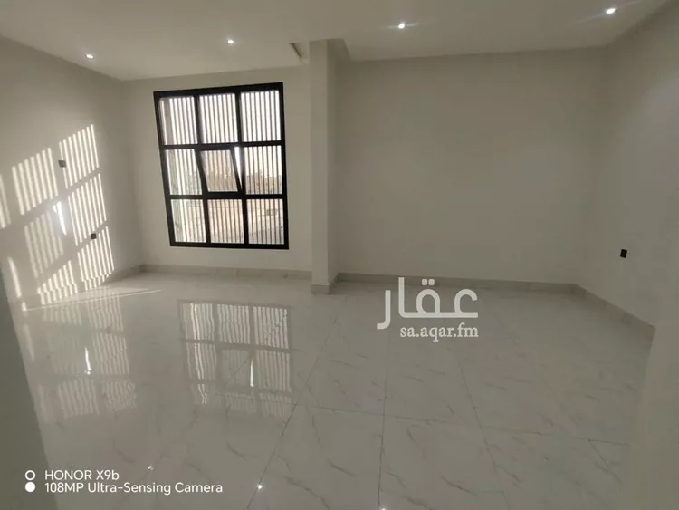 فيلا للبيع في شارع عبدالعزيز الحلواني, حي العريجاء الغربي, مدينة الرياض, منطقة الرياض 8