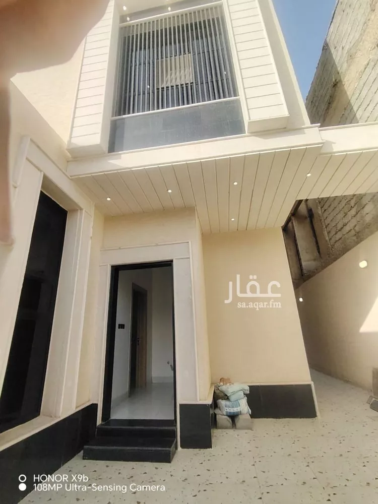 فيلا للبيع في شارع عبدالعزيز الحلواني, حي العريجاء الغربي, مدينة الرياض, منطقة الرياض صورة 3