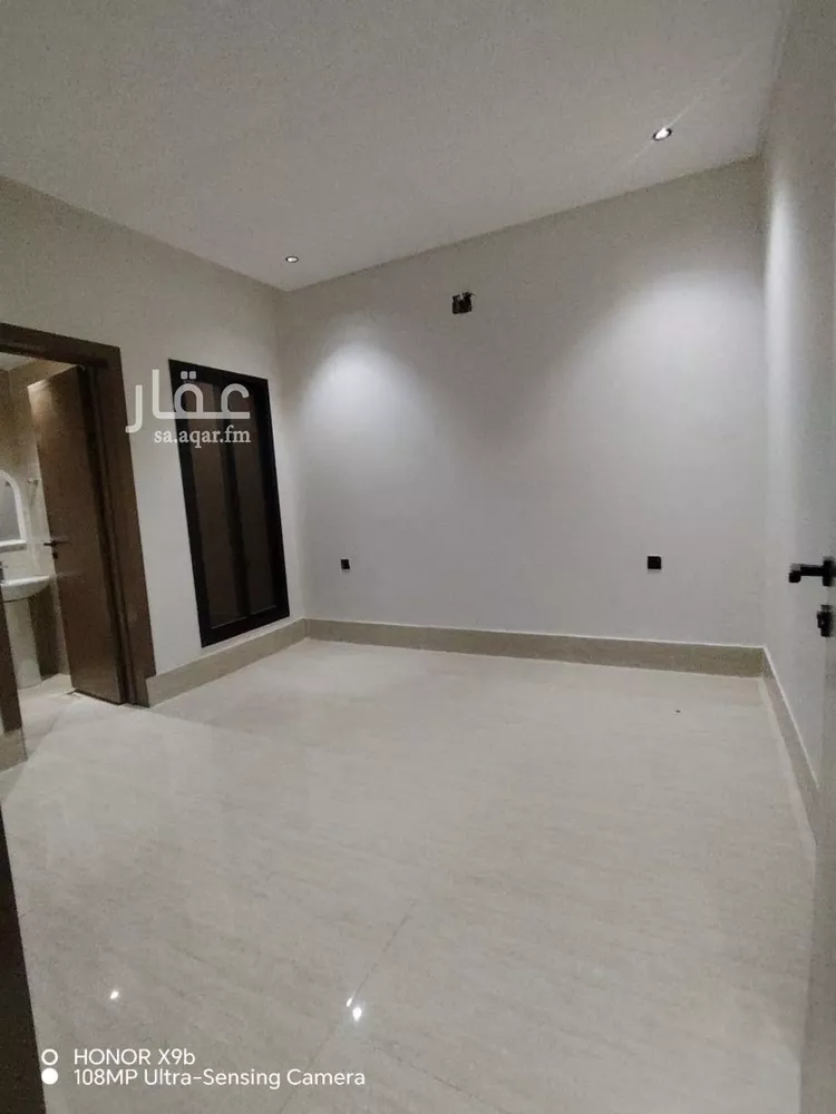 دور للبيع في شارع الوليد بن خالد, حي طويق, مدينة الرياض, منطقة الرياض 9