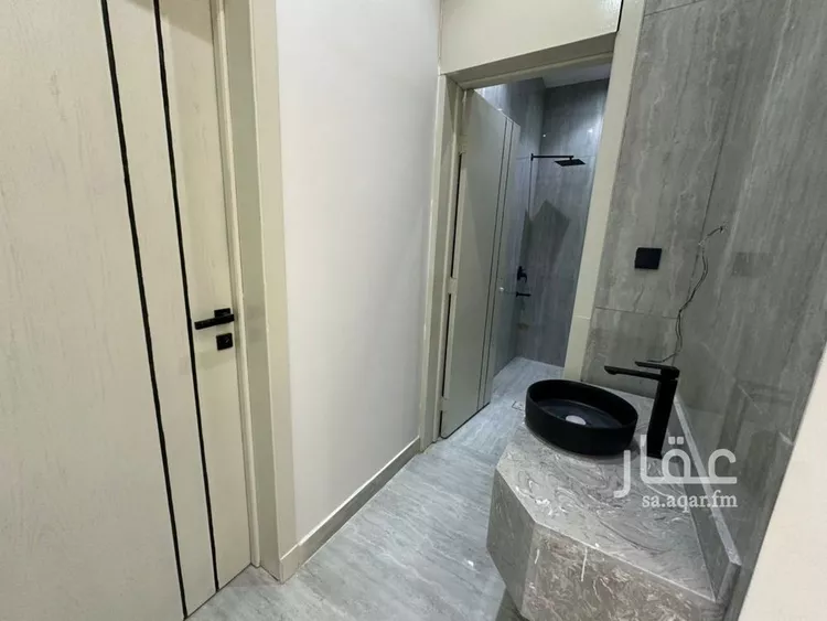 Floor for Sale in Riyadh Tuwaiq 17