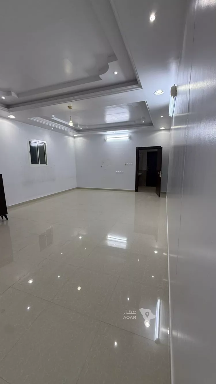 Floor for Rent in Riyadh Ad Dar Al Baida