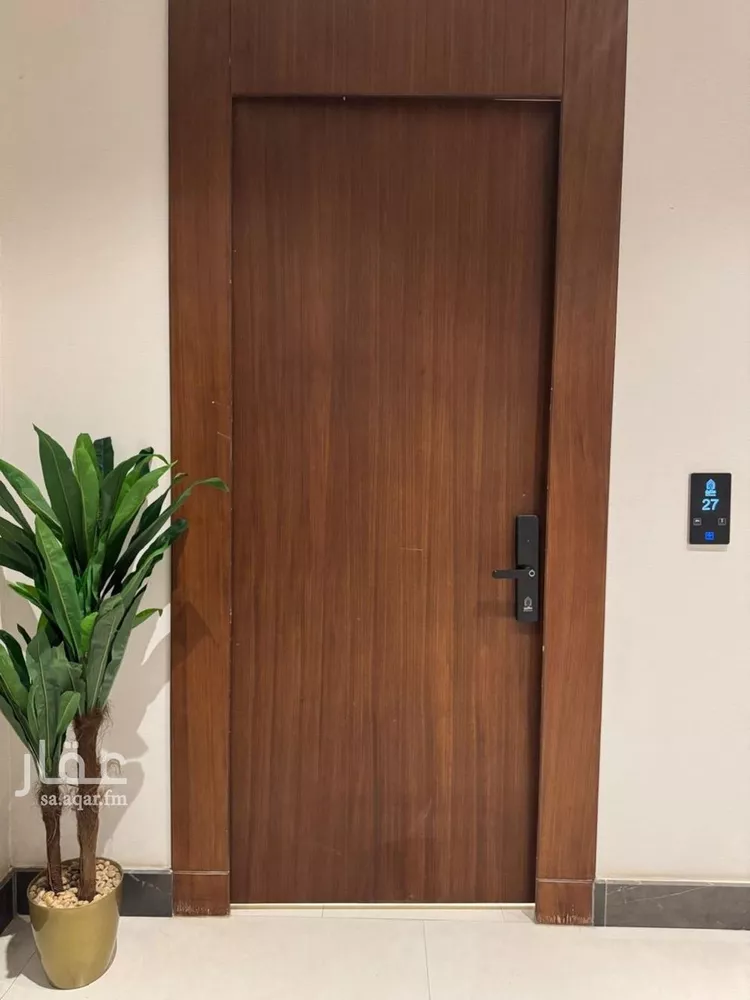 شقة للإيجار في شارع شهيد الدين ثم الوطن عمر محمد ناصر القح, حي العارض, مدينة الرياض, منطقة الرياض