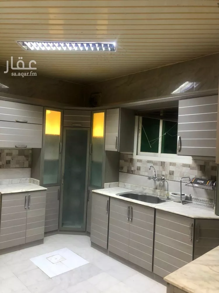 Floor for Rent in Riyadh Al Uraija Al Gharbiyah
