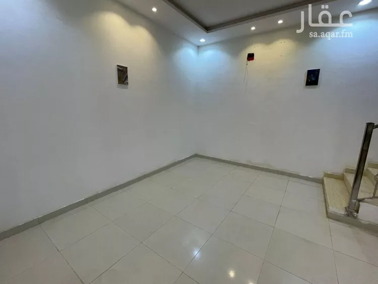 فيلا للإيجار في شارع عبدالله بن ابيه, حي بدر, مدينة الرياض, منطقة الرياض صورة 5