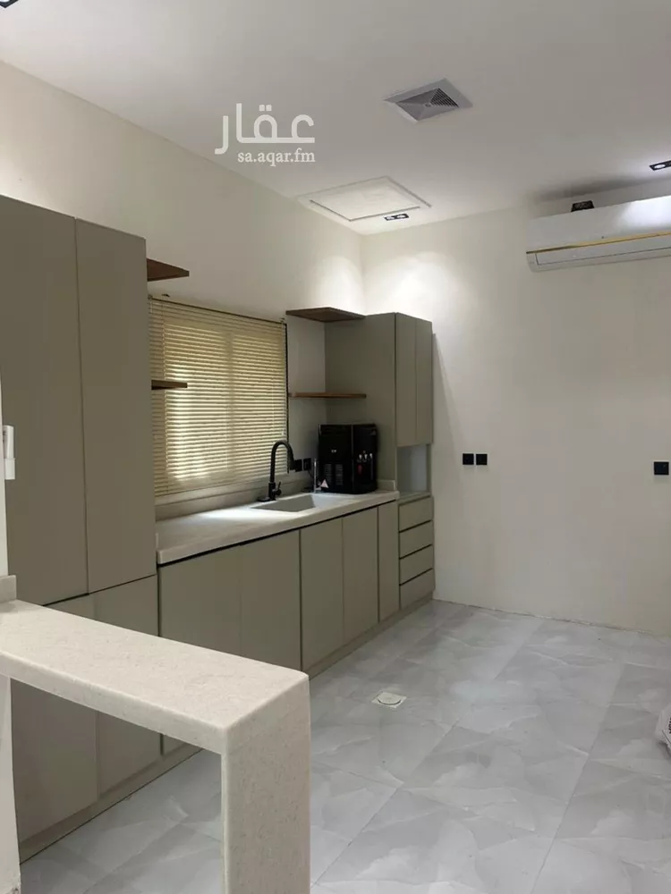 فيلا للإيجار في شارع عبدالله بن ابيه, حي بدر, مدينة الرياض, منطقة الرياض