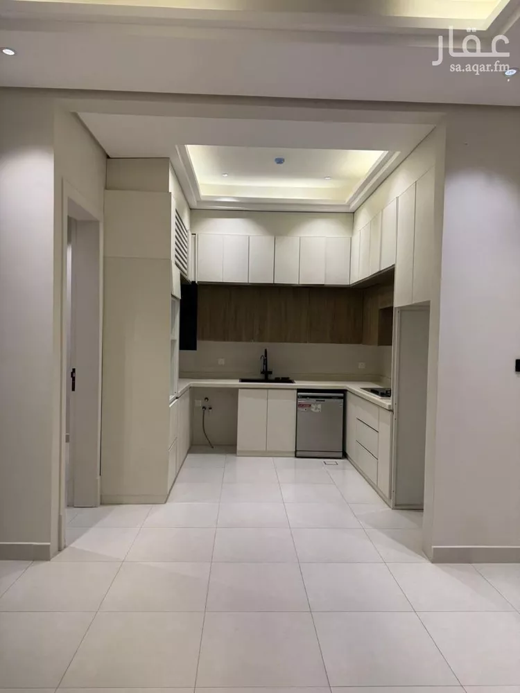 شقة للإيجار في شارع شهيد الدين ثم الوطن عمر محمد ناصر القح, حي العارض, مدينة الرياض, منطقة الرياض صورة 3