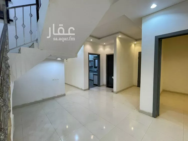 فيلا للإيجار في شارع عبدالله بن ابيه, حي بدر, مدينة الرياض, منطقة الرياض صورة 3