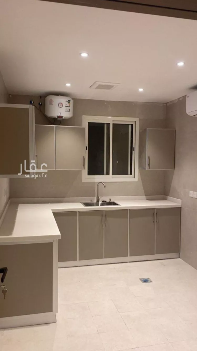 شقة للإيجار في شارع الامير مقرن بن عبدالعزيز, حي مغرزات, مدينة الرياض, منطقة الرياض