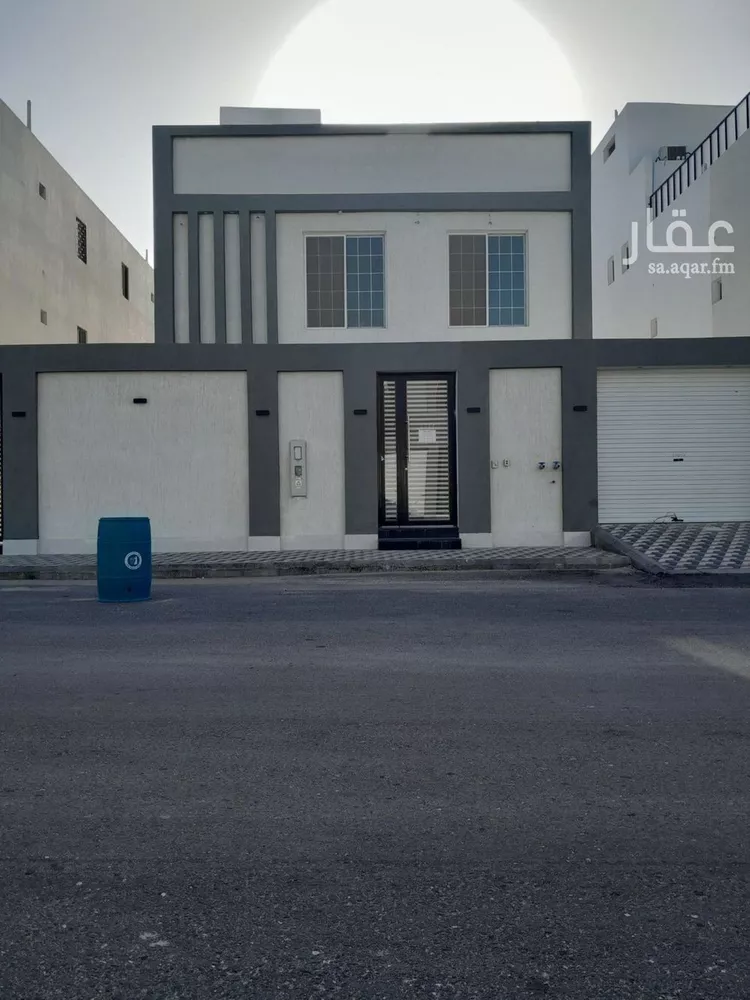 فيلا للبيع في شارع حقل الغوار, حي الصواري, مدينة الخبر, المنطقة الشرقية