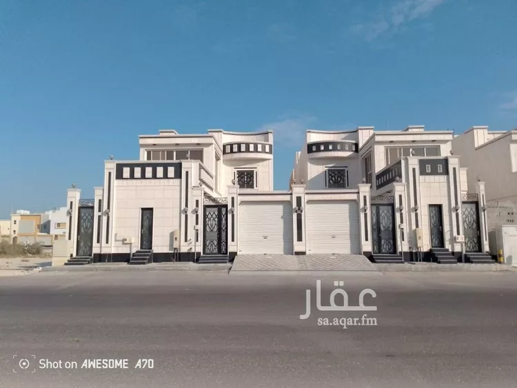 فيلا للبيع في شارع المقداد بن عمرو, حي الشراع, مدينة الخبر, المنطقة الشرقية