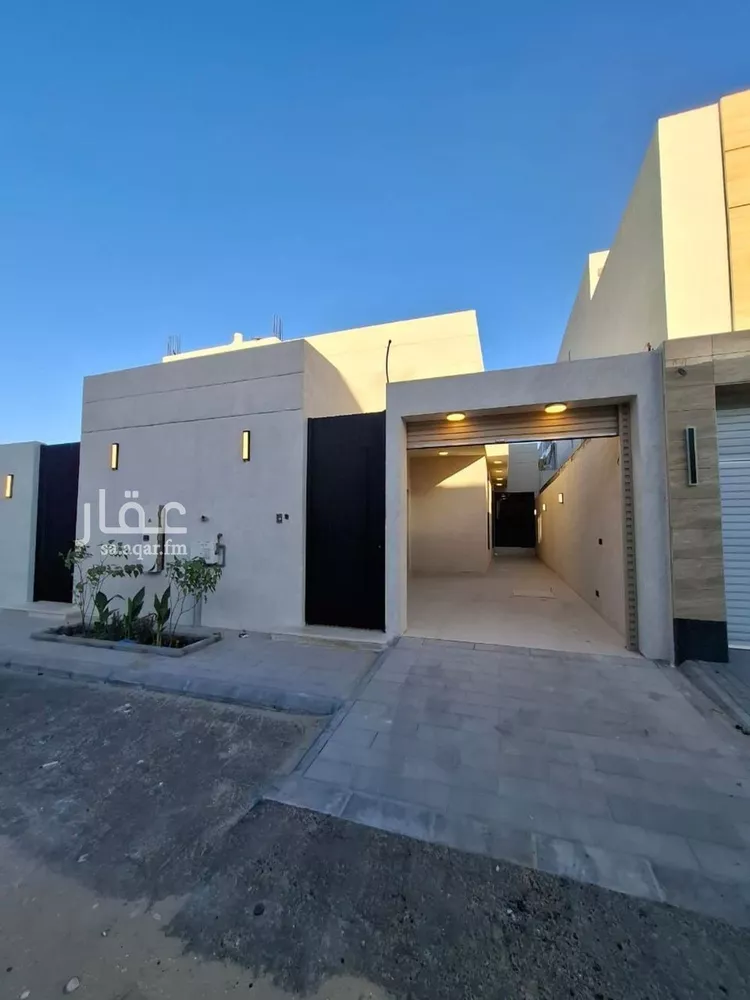 دور للبيع في شارع التعاطف, حي الأمواج, مدينة الخبر, المنطقة الشرقية