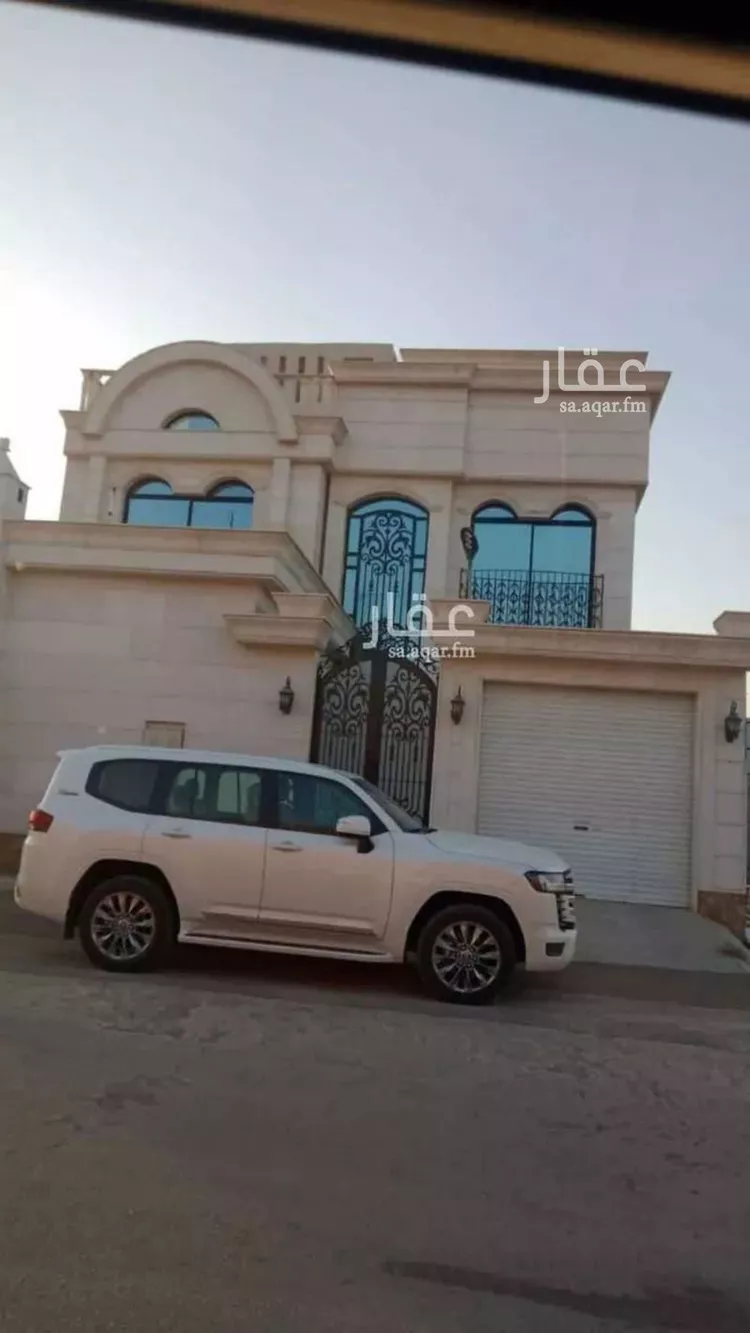 فيلا للبيع في شارع عبدالملك بن عمر بن عبدالعزيز, حي الرمال, مدينة الرياض, منطقة الرياض