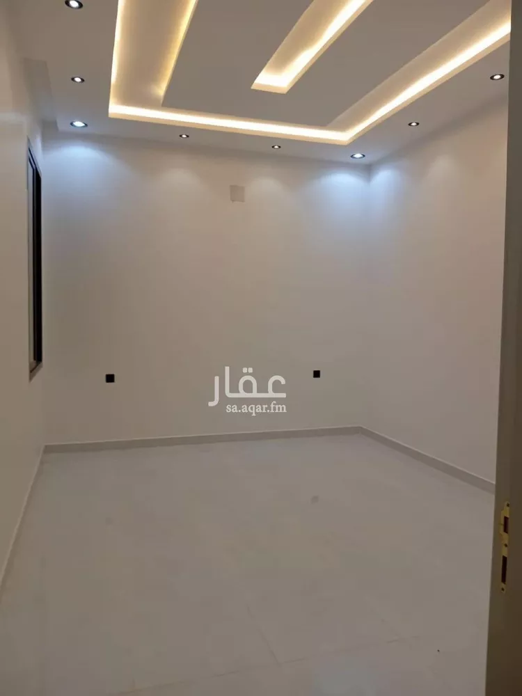 فيلا للبيع في شارع حاتم بن مفرج, حي الجنادرية, مدينة الرياض, منطقة الرياض صورة 4
