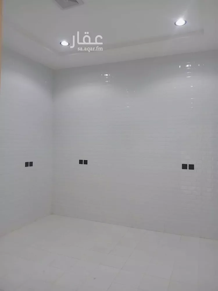 فيلا للبيع في شارع حاتم بن مفرج, حي الجنادرية, مدينة الرياض, منطقة الرياض صورة 2