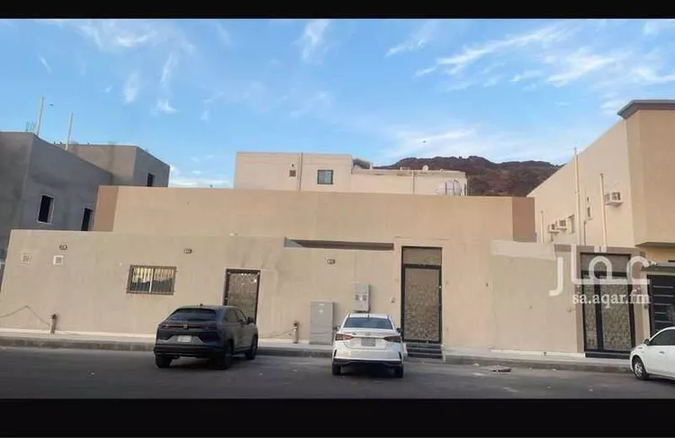 عمارة للبيع في شارع حكيم ابن حزن, حي الشافية, مدينة المدينة المنورة, منطقة المدينة المنورة صورة 2