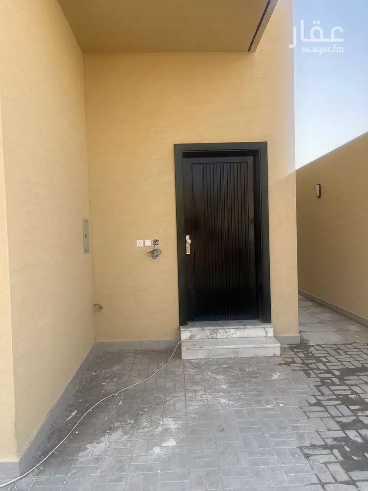فيلا للبيع في شارع هجر, حي الضباط, مدينة الرياض, منطقة الرياض صورة 2