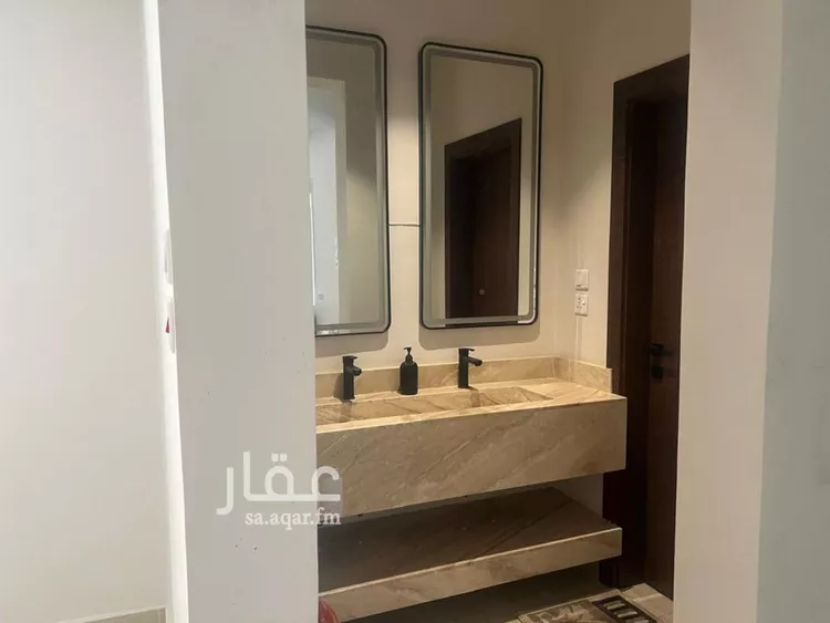 فيلا للبيع في شارع شعران, حي إشبيلية, مدينة الرياض, منطقة الرياض صورة 3