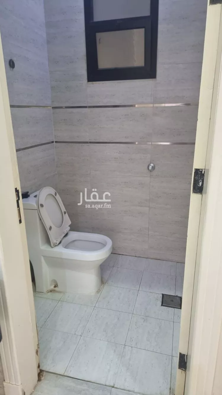 فيلا للإيجار في شارع عبدالقادر السعدي, حي عكاظ, مدينة الرياض, منطقة الرياض صورة 2