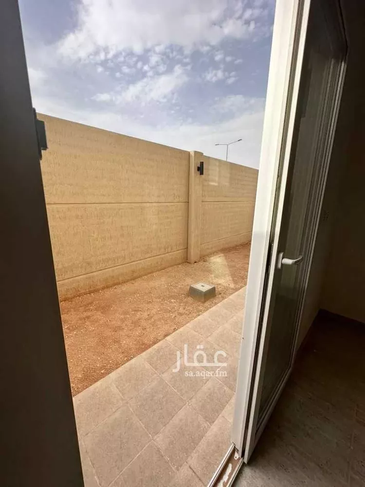 فيلا للإيجار في شارع عمر بن عبدالله قاضي, حي مطار الملك خالد الدولي, مدينة الرياض, منطقة الرياض 21